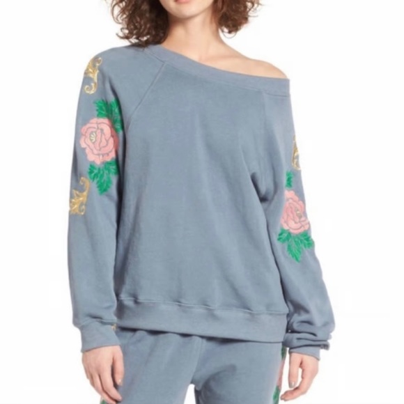 Rare Wildfox Blue Indigo Rose Embroidered Sommers Pullover Sweater - Picture 2 of 8